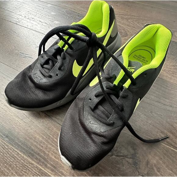 Nike Mens Air Max Oketo Black Gray Volt Running Sneakers Size 7.5 - Picture 3 of 13